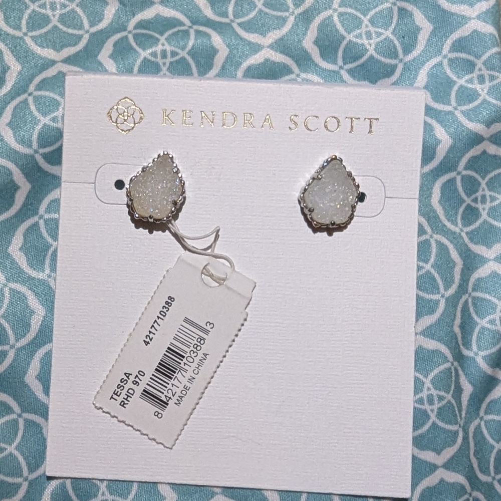 Kendra Scott Tessa Rhodium Silver Stud Earrings Iridescent White Drusy NWT